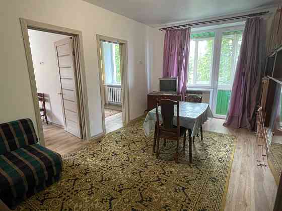 Здам 3-х кімнатну квартиру в центрі міста біля входу на курорт Білики