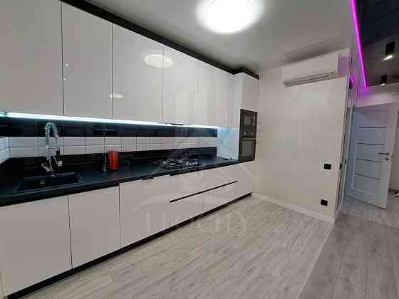 ЖК Фамілія ( Вікторія Гарденс ) дуже стильна спальня + кухня-студія Львов