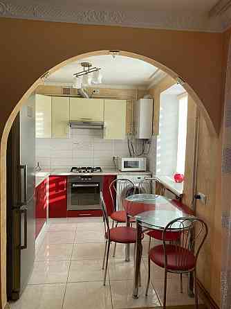 Здається в оренду трикімнатна квартира в центрі Івано-Франківська Ивано-Франковск