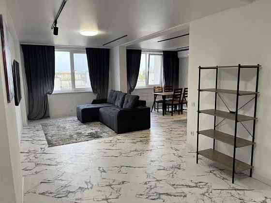 Продаж 2 кім. квартири плюс кухня студія по вул. Угорська Львів