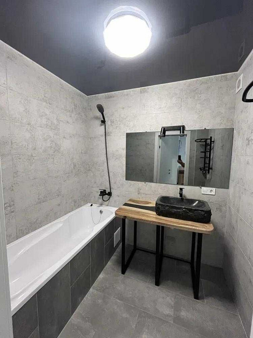 Продаж 2 кім. квартири плюс кухня студія по вул. Угорська Львів - зображення 8