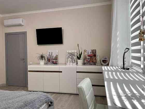 Квартира у сучасному ЖК в Приморському районі. Поруч парк та море. Одесса