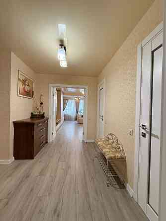 2 кімнатна квартира, 2 поверх, Газ. 80 кв м. вул.Висоцького\Сахарова Одесса