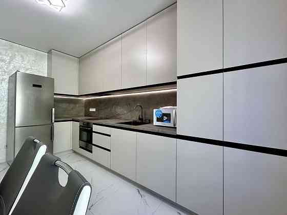 Перша здача! 2 кім поруч Міського озера Крихівці