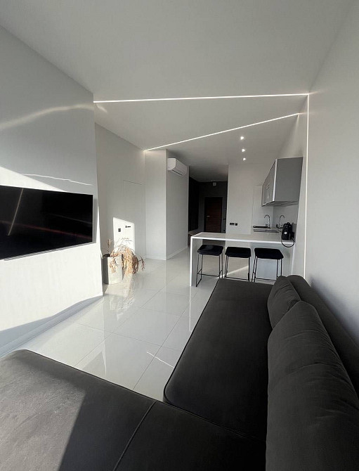 Предславинская Велике Васильківська Маккейна  Французький Французский Киев - изображение 2