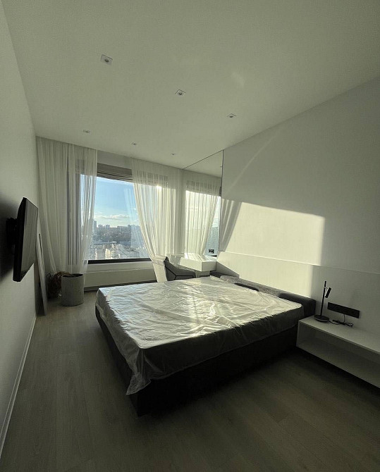 Предславинская Велике Васильківська Маккейна  Французький Французский Киев - изображение 4