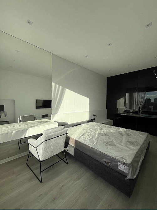 Предславинская Велике Васильківська Маккейна  Французький Французский Киев - изображение 3