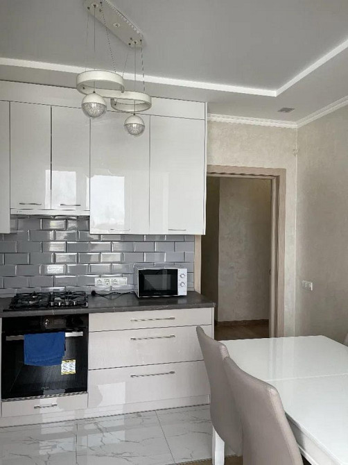 Оренда чудової квартири в новобудові по вул Хмельницького Львів - зображення 1