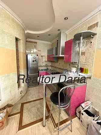 Сдам большую 3к квартиру-студию на Грушевского 15! Днепр