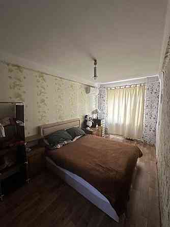 Аренда 3 кімнатної квартири, центр Каменское (Запорожская обл.)