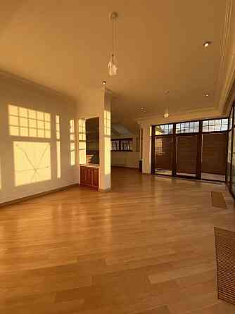 Ексклюзивна 3к квартира у сталінці на Липках.Круглоуніверситетська18/2 Київ