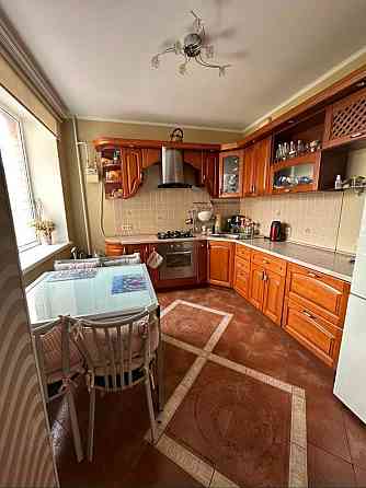 Простора 2 кімнатна квартира з ремонтом у цегляному будинку Одесса