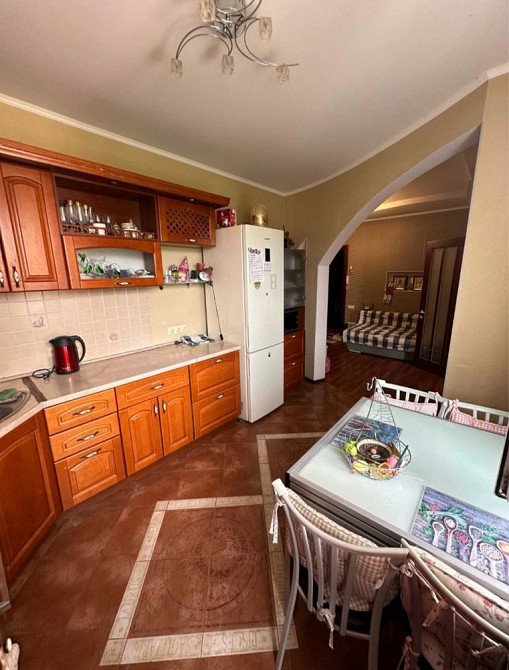 Простора 2 кімнатна квартира з ремонтом у цегляному будинку Одесса - изображение 1