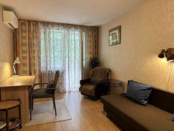 Біля метро Дорогожичі, Олени Теліги, Щусєва, Бакинська, Ольжича Київ