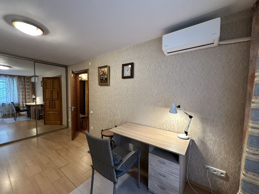 Біля метро Дорогожичі, Олени Теліги, Щусєва, Бакинська, Ольжича Київ - зображення 5