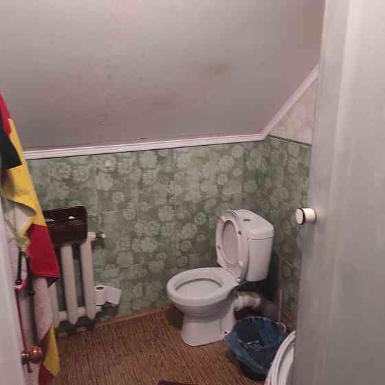 Здам двухэтажную трёхкомнатную квартиру в частном доме хозяин Бровары