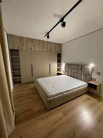 Ближній центр Зелена Парк Погулянка сонячнй оперний театр площа ринок Львів