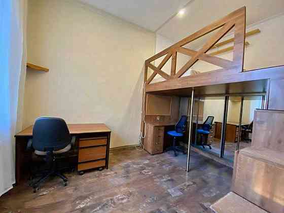 Двохкімнатна квартира-студія в тихому районі 10 хв пішки від центру. Львів