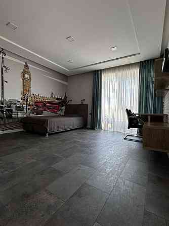 Оренда просторої квартири 140 м²  ЖК САЛЮТ Перемога-6 