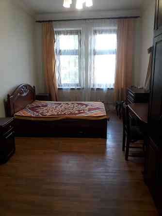 ВЛАСНИК. БЕЗ КОМІСІЇ. 1 к. квартира біля скрині з ДЕРЕВ'ЯНИМИ МЕБЛЯМИ Львів