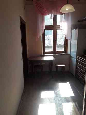 ВЛАСНИК. БЕЗ КОМІСІЇ. 1 к. квартира біля скрині з ДЕРЕВ'ЯНИМИ МЕБЛЯМИ Львів