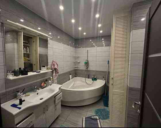 Сдам свою квартиру на  Топле-1 на длительный срок срок или продам Днепр