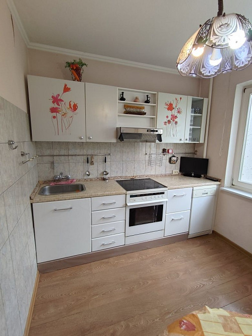 Сдам 3 х комнатную квартиру Заболотного 98, до метро 5 мин. Хозяйка Київ - зображення 1