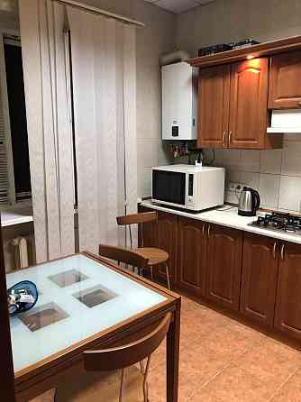 Сдам 2 комн.квартиру в центре на цокольном этаже Харьков