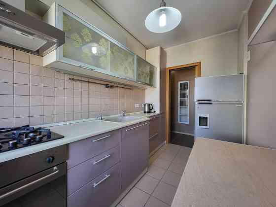 Здам 2-к центр метро Олімпійська Палац Україна Велика Васильківська 92 Киев