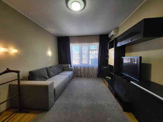 Здам 2-к центр метро Олімпійська Палац Україна Велика Васильківська 92 Киев