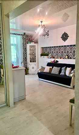 Сдам шикарную 3 к квартиру 78 м2 р-н  центр. Рынка ул. Короленко 12 Слов`янськ