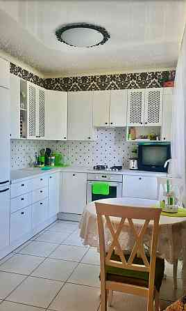 Сдам шикарную 3 к квартиру 78 м2 р-н  центр. Рынка ул. Короленко 12 Слов`янськ