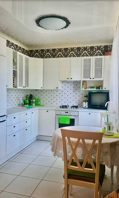 Сдам шикарную 3 к квартиру 78 м2 р-н  центр. Рынка ул. Короленко 12 Слов`янськ - зображення 2