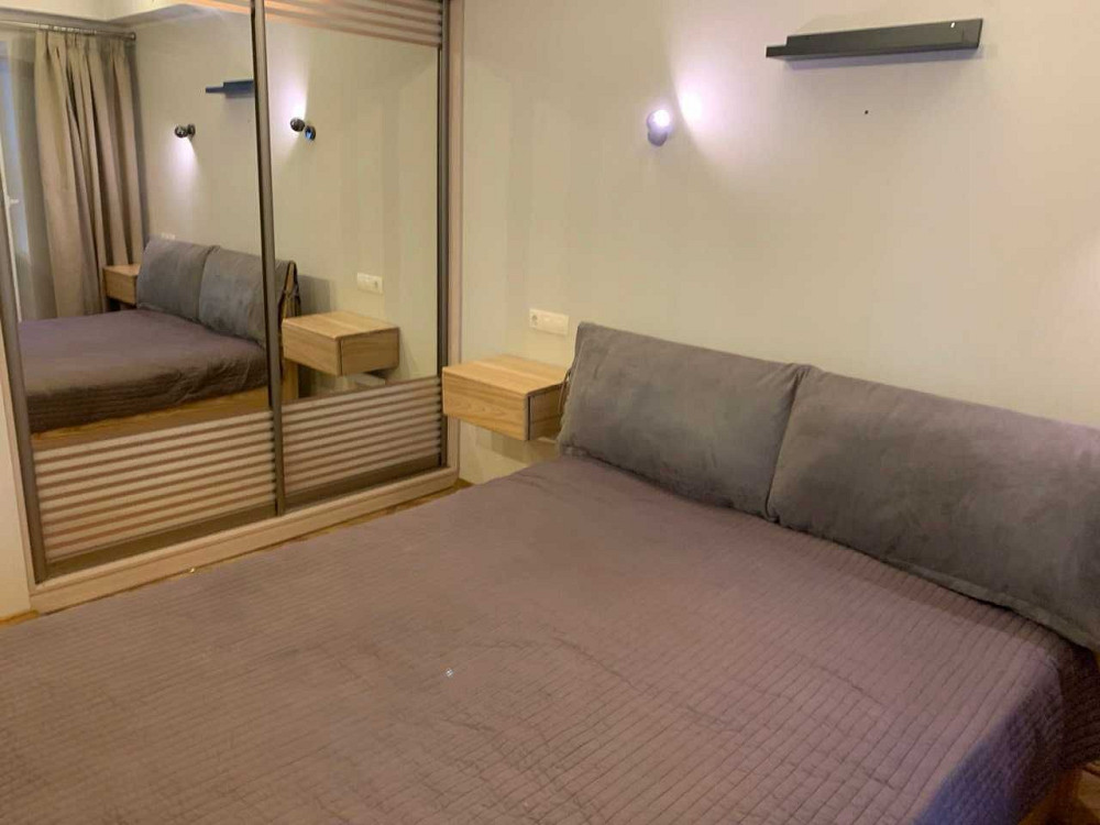 Виноградар Retroville Дизайнерська 2к по просп. Правди 80А Київ - зображення 3