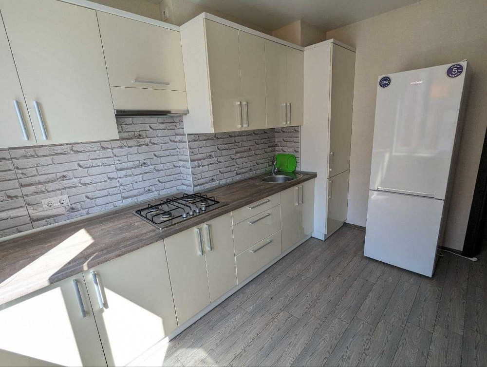 Здам 1о Центр, біля парку Шевченка, можна зняти на короткий термін Ровно - изображение 4