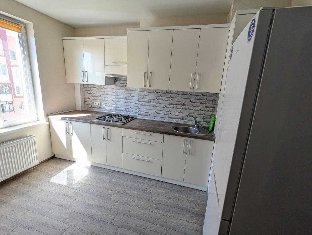 Здам 1о Центр, біля парку Шевченка, можна зняти на короткий термін Ровно - изображение 2