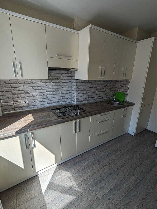 Здам 1о Центр, біля парку Шевченка, можна зняти на короткий термін Ровно - изображение 5