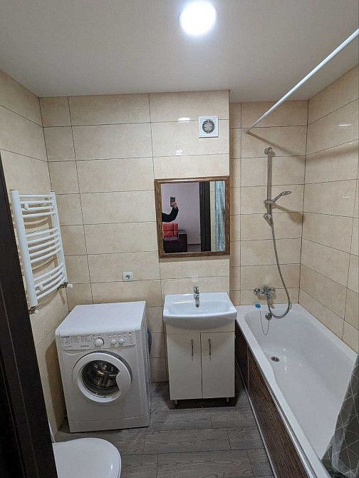 Здам 1о Центр, біля парку Шевченка, можна зняти на короткий термін Ровно - изображение 7