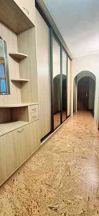 Простора двокімнатна квартира Малишка 29а Киев