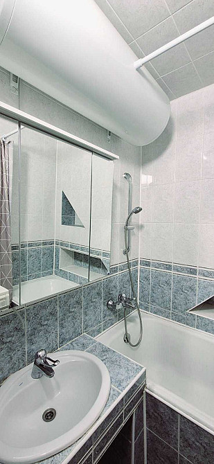 Простора двокімнатна квартира Малишка 29а Киев - изображение 7