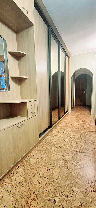 Простора двокімнатна квартира Малишка 29а Киев - изображение 5