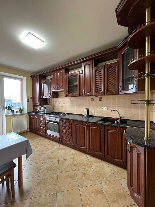 Оренда просторої 3 км квартири неподалік Ратуші Ивано-Франковск - изображение 1