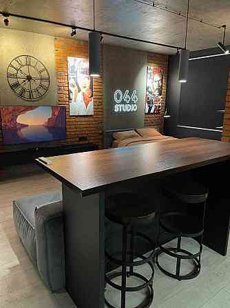 Дизайнерська Кирилівська 37 ЖК"044"   Паркінг в будинку Киев