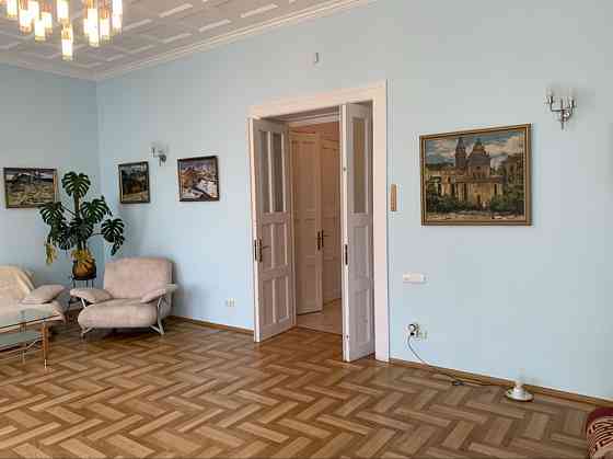 Оренда 4 кім.кв 160 кв.м в центрі біля пр. Шевченка Львов