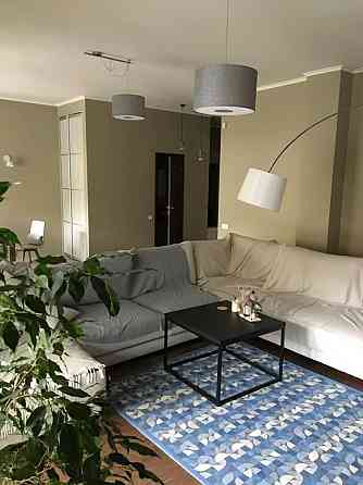 Оренда Елітної квартири 149 м2, 3 кімнати, + 2 паркомісця Єфремова Львов