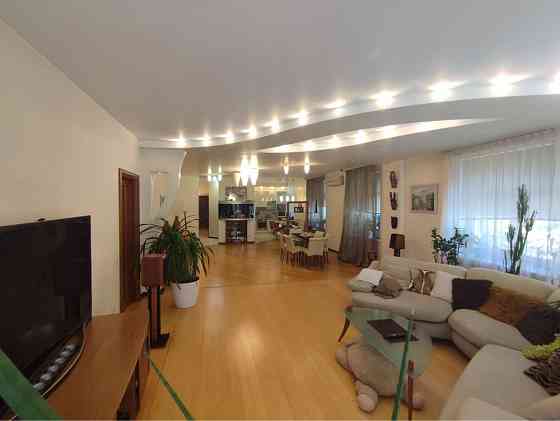 Оренда просторої 2-кімн. Липки. Печерськ. Центр. Арсенальна Киев