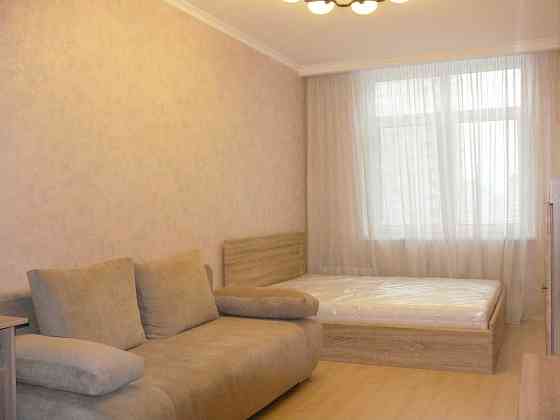 Здається в оренду 1к квартира на Ахматовій, 22 Киев