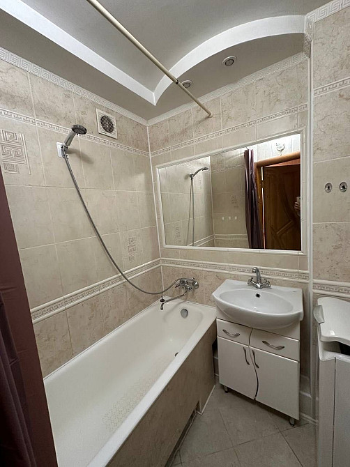 Аренда 2к квартири 45м2 2этаж метро 10мин газ балкон ванна Киев - изображение 6