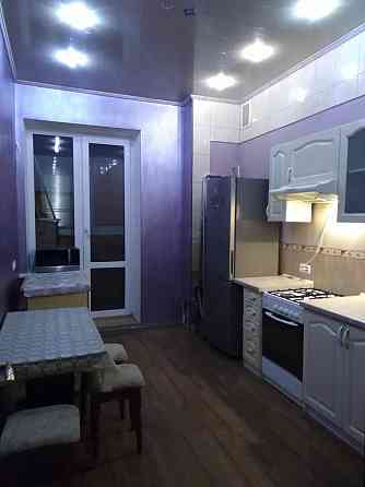 Сдам хорошую двух комн квартиру в новострое ,возле метро Харьков