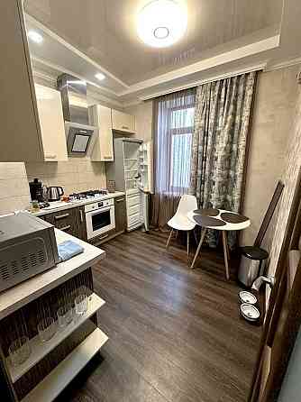 +++ Сдам 3к кв. с евроремонтом с видом на пл. Маяковского (+гараж) Запоріжжя